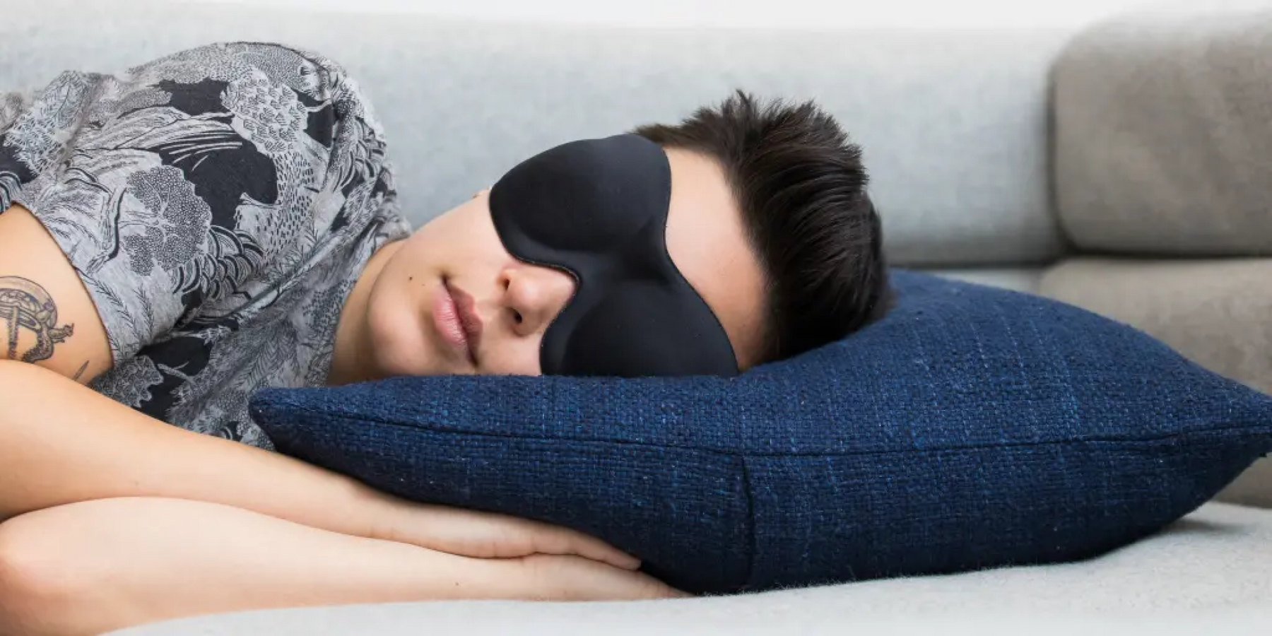 Mondtape tegen snurken: helpt het echt?